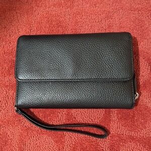 Black Tri-Fold Pebbled Leather Hand Wallet